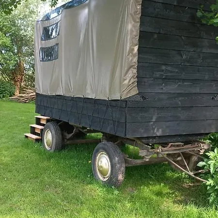 Olivian Luxury tent Schoonrewoerd